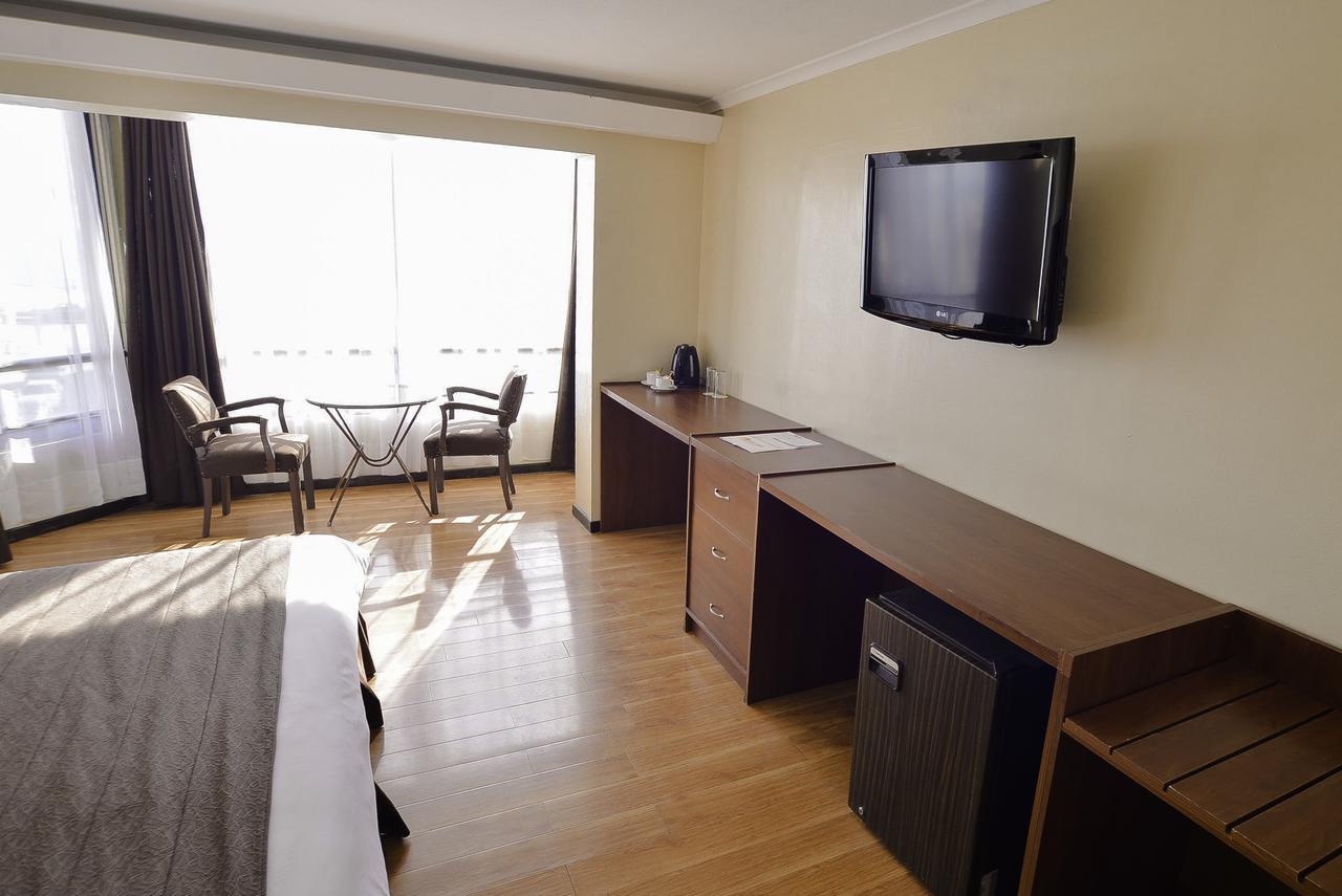Pieros Hotel วิญาเดลมาร์ ภายนอก รูปภาพ