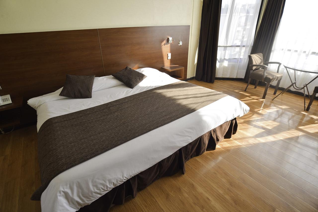 Pieros Hotel วิญาเดลมาร์ ภายนอก รูปภาพ